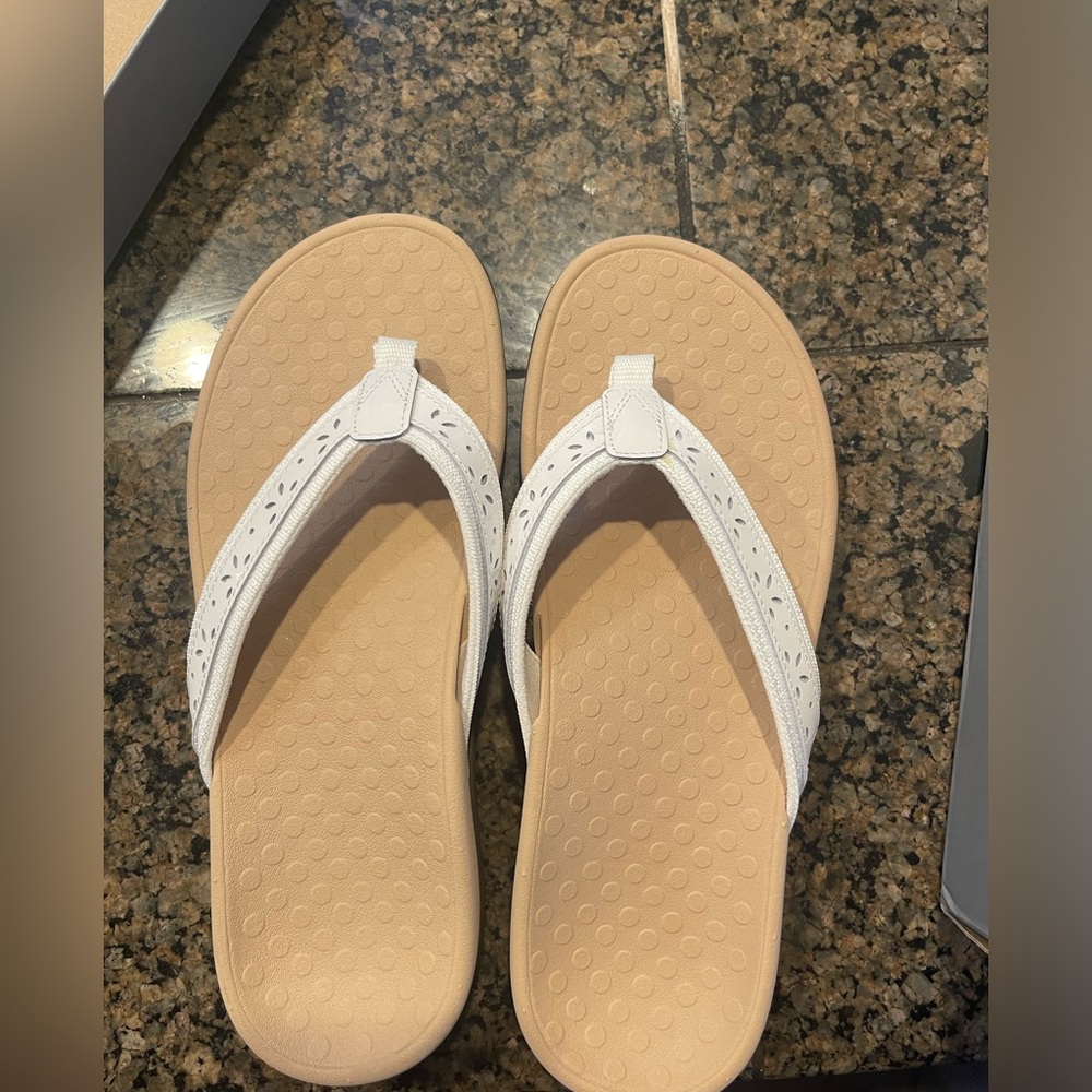 Vionic Sandals NEVER WORN
